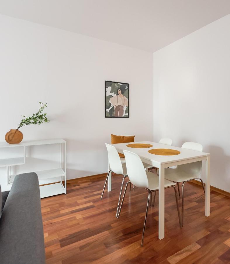 Wola Sunshine Apartment Free Parking Varşovia Exterior foto